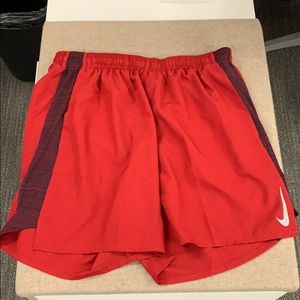 NWT Red Nike Challenger 7" Running Shorts